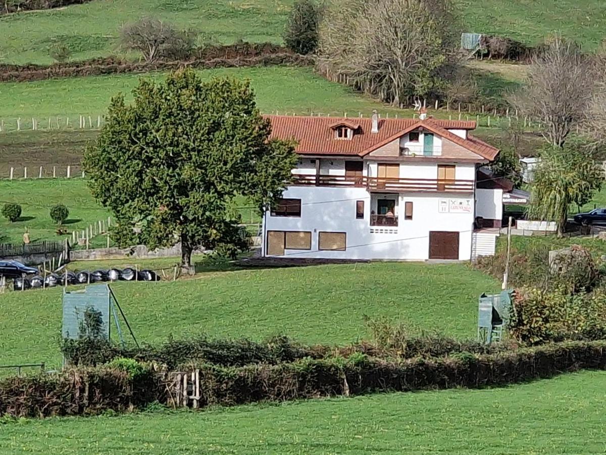 Hostal Lizuniaga Bera  Zewnętrze zdjęcie